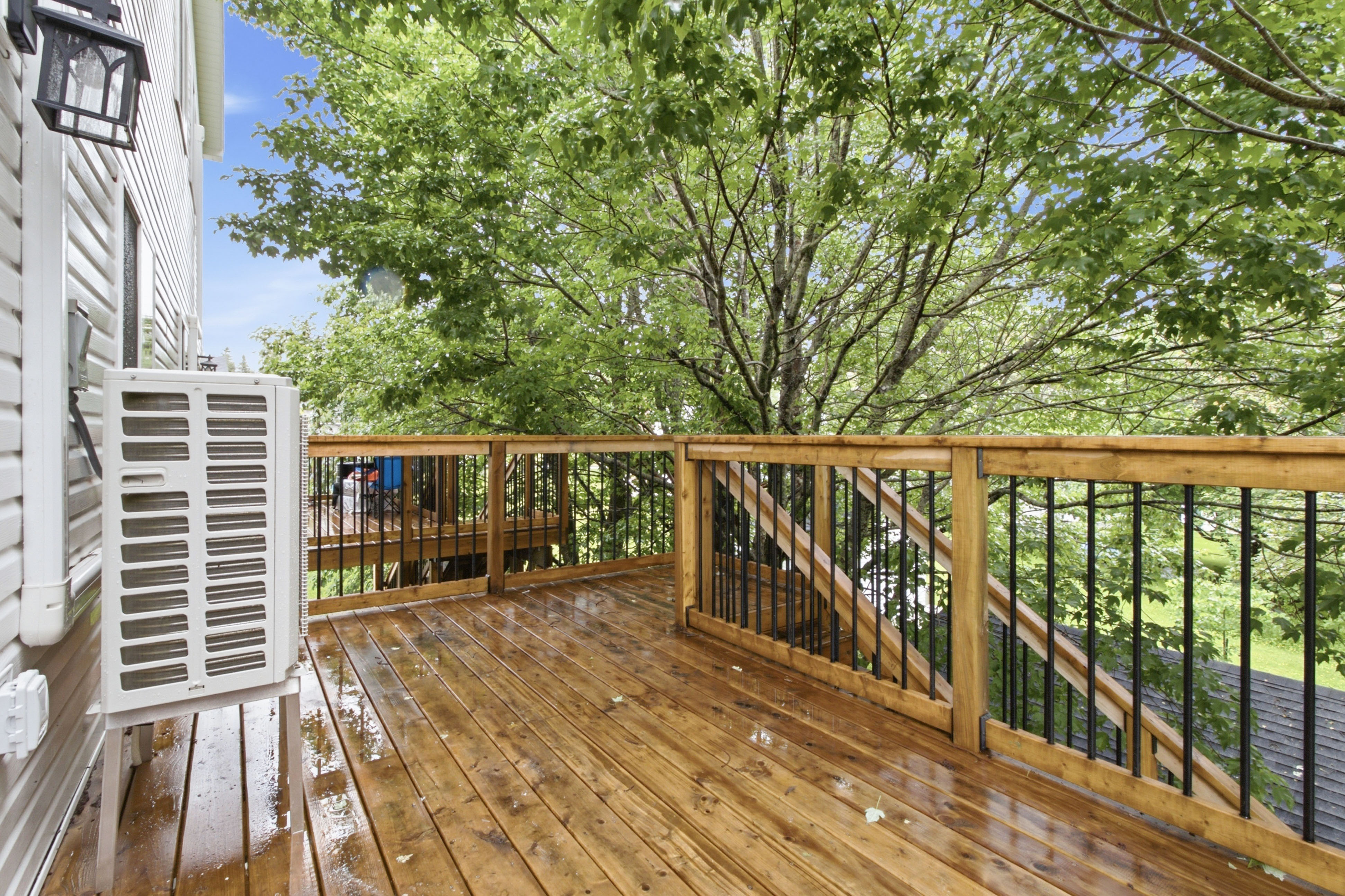 Private Deck & Patio